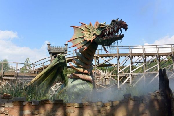 animatronic dragon efteling theme park